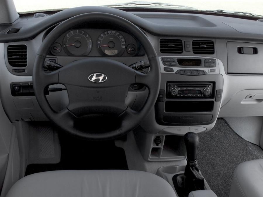  Hyundai Trajet 2004 года  (фото 9 из 10)